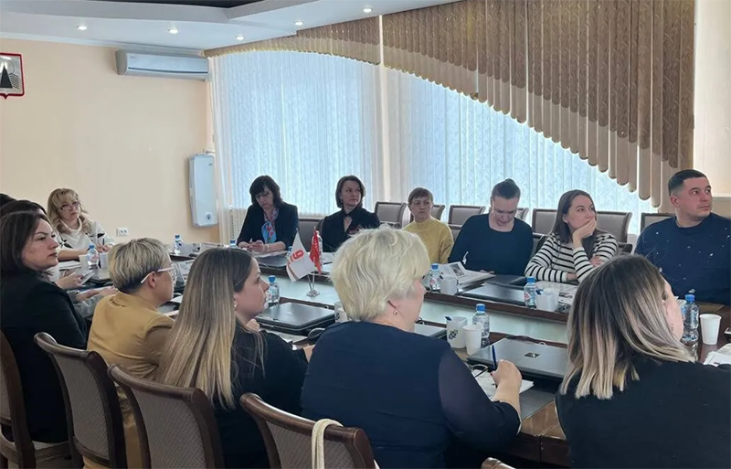 В Пойковском состоялась встреча с участием представителей департамента экономического развития Нефтеюганского района.