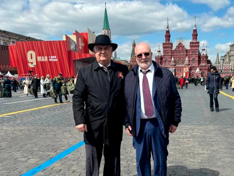 Вахта длиною в жизнь. Вахта длиною в жизнь.