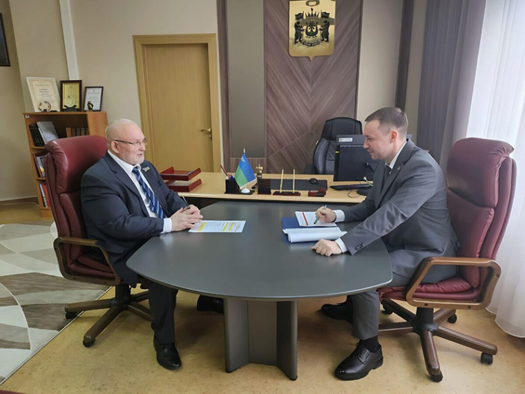 Провели рабочую встречу. Провели рабочую встречу.